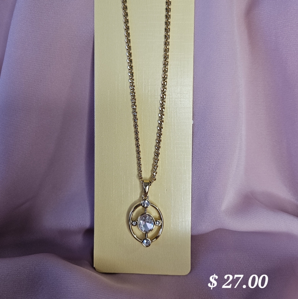 Elegant Gold Necklace with Crystal Accents
